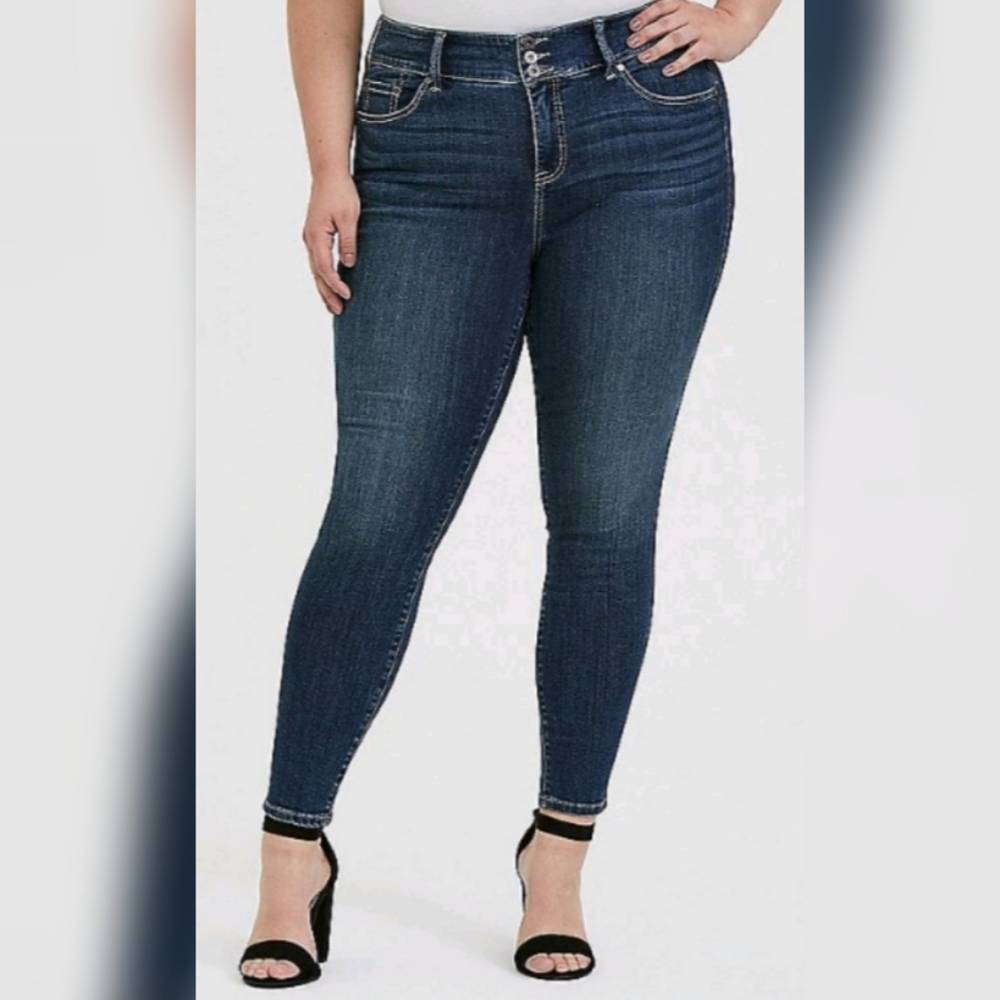 Torrid Medium Wash Jeggings